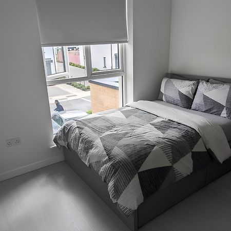 New House, Private Rooms In A Peaceful Neighborhood Dublin Ngoại thất bức ảnh